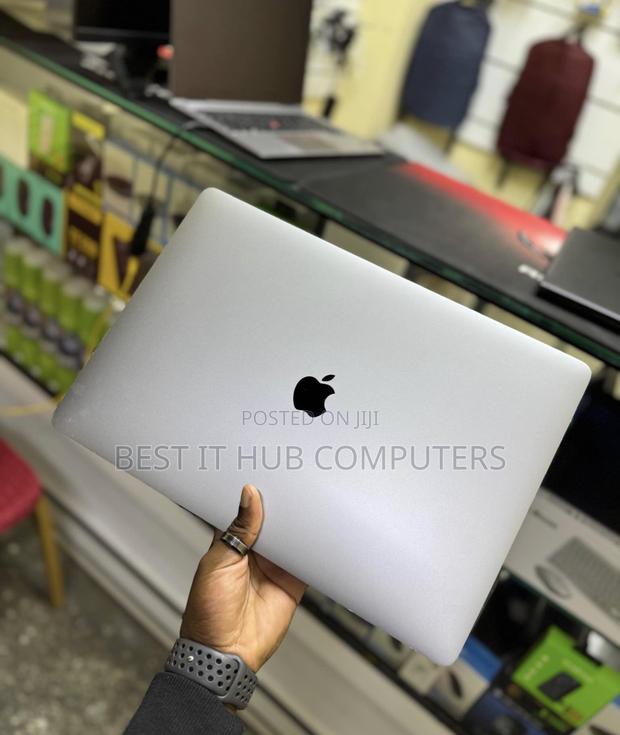 Laptop Apple MacBook Pro 2019 32GB Intel Core i7 SSD 512GB - thumbnail 3