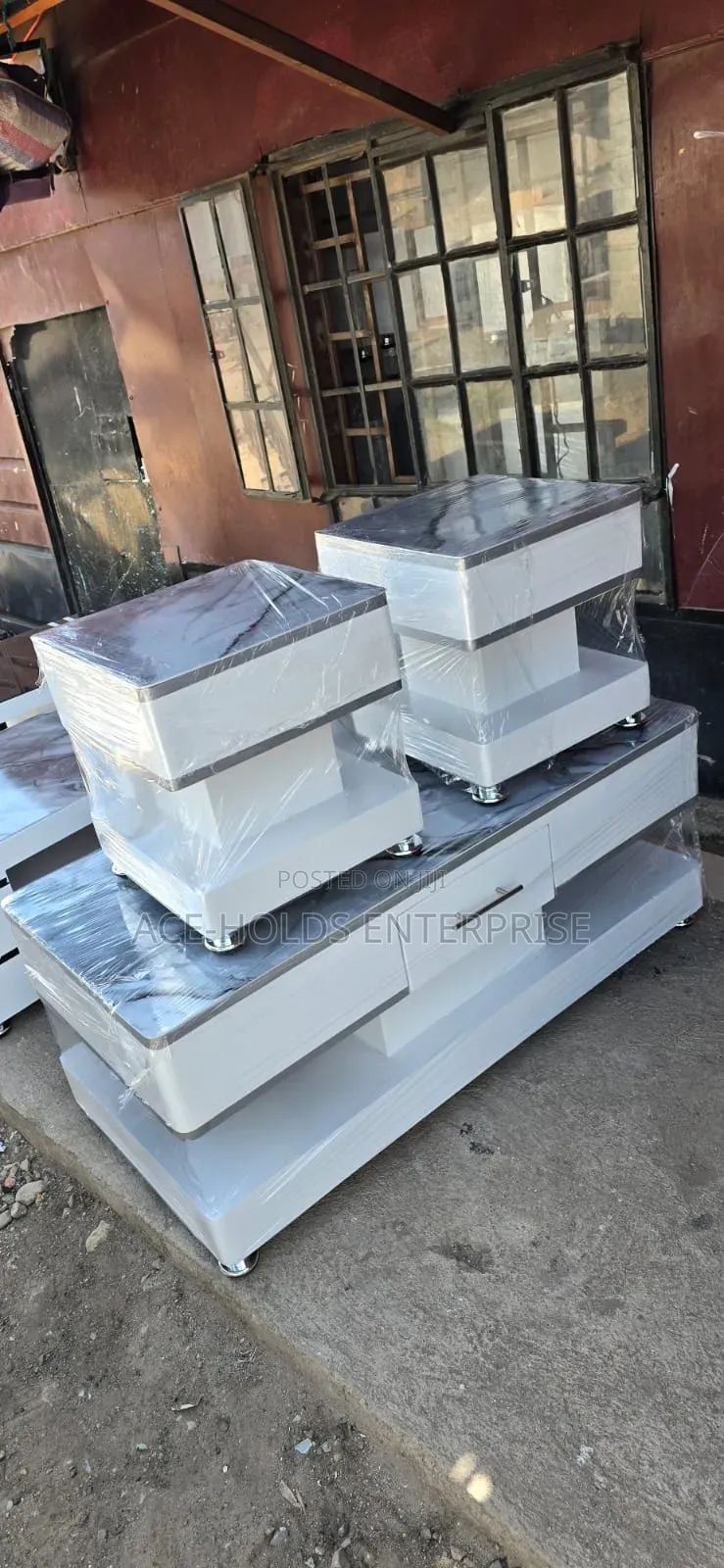 Centre Coffee Table With Glass/Marble Topping Plus Stools