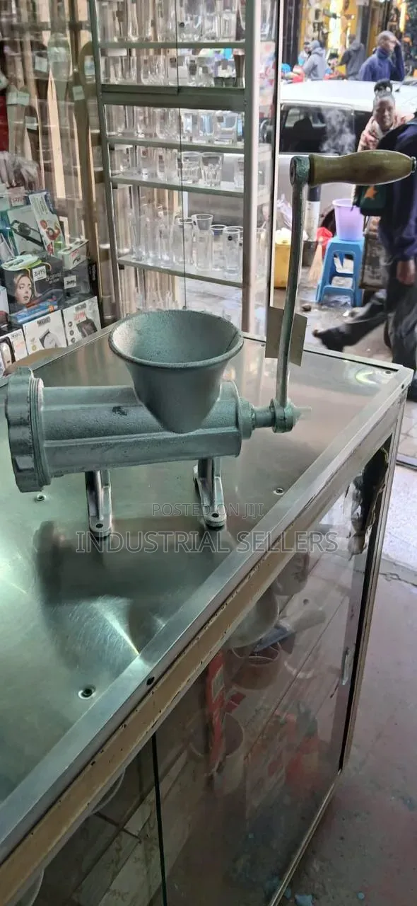 Cast Size 32 Manual Mincer /Meat Grinder