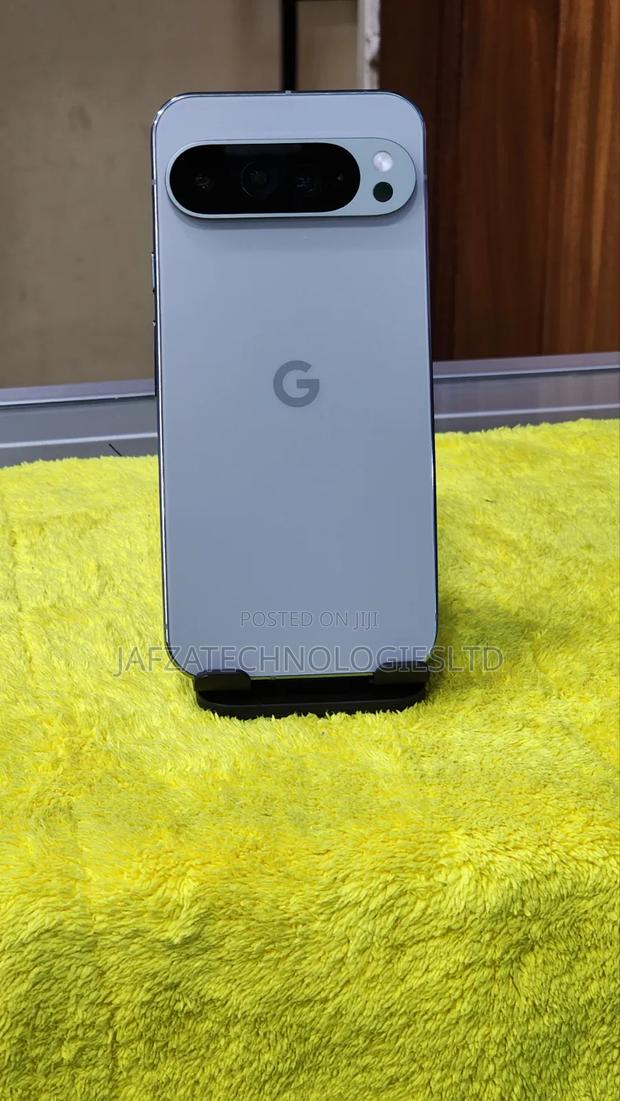 Google Pixel 9 Pro XL 256 GB Gray - thumbnail 2