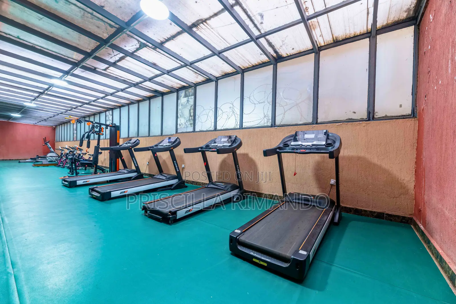 Modern 2-Bedroom Apartment in Kilimani|Gym, Balcony,Wifi, Backup Power