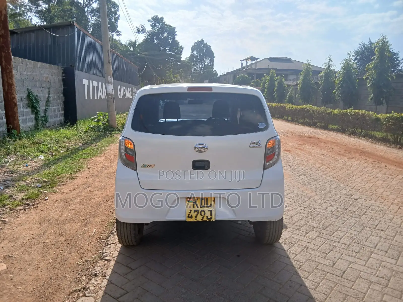 Daihatsu Mira 2015 White