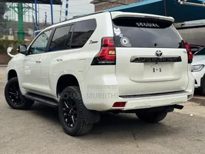 Toyota Land Cruiser Prado 2021 White