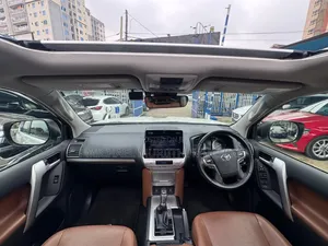 Toyota Land Cruiser Prado 2021 White