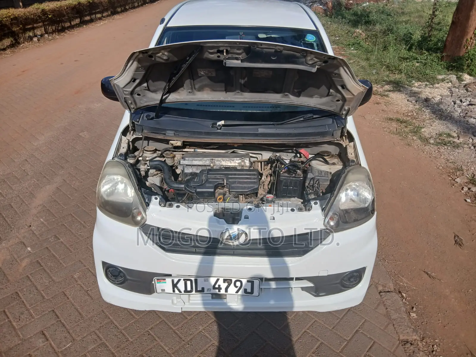 Daihatsu Mira 2015 White