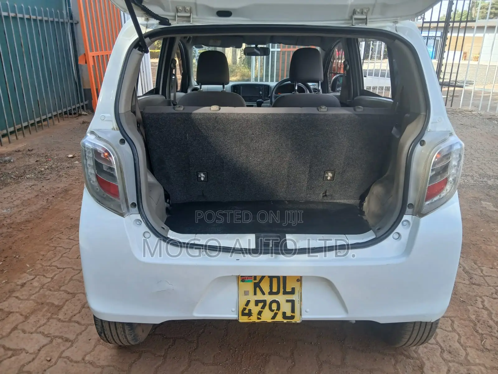 Daihatsu Mira 2015 White