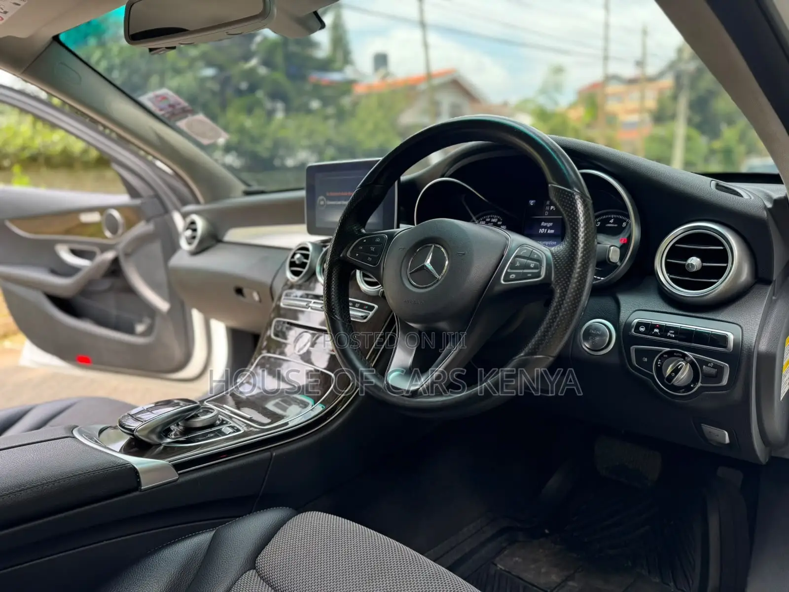 Mercedes-Benz C200 2016 White