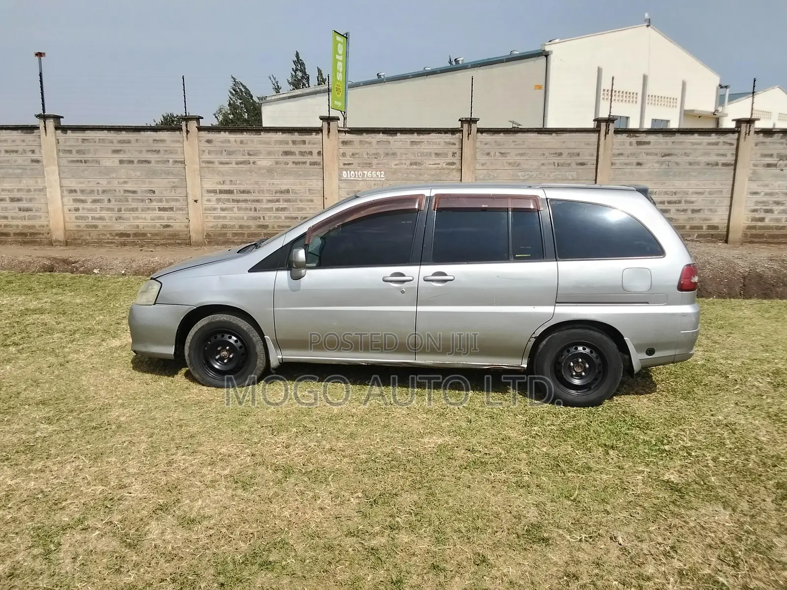 Nissan Liberty 2002 Silver