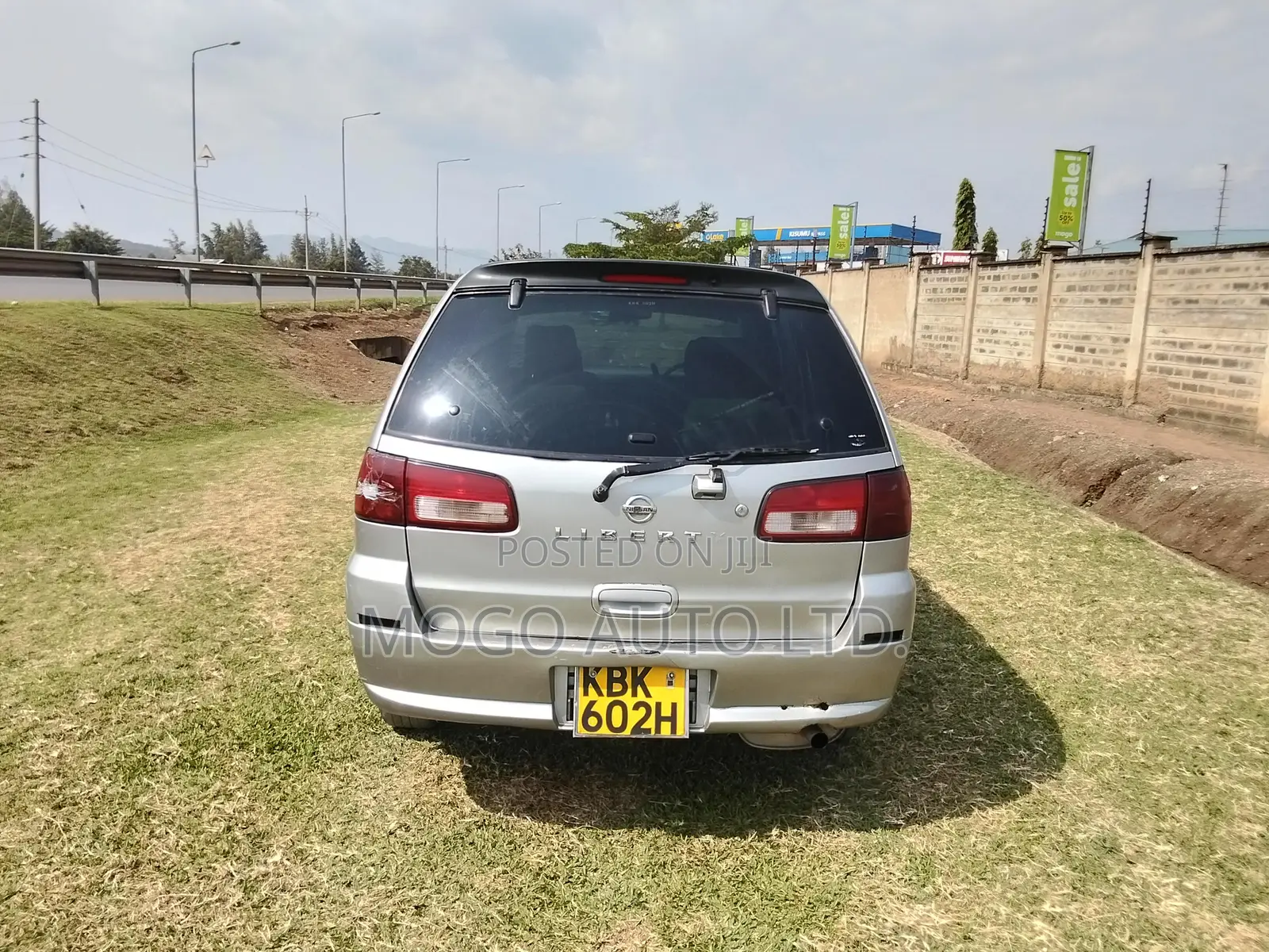 Nissan Liberty 2002 Silver