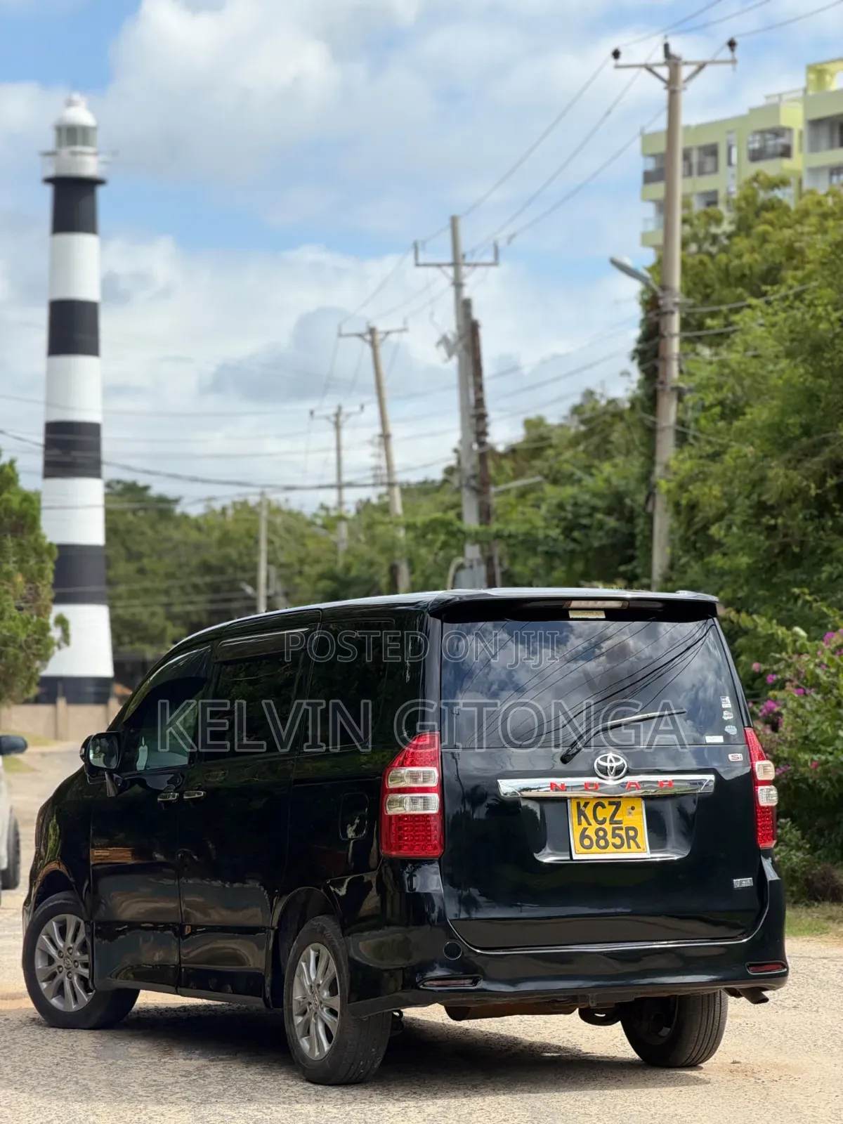 Toyota Noah 2012 Black