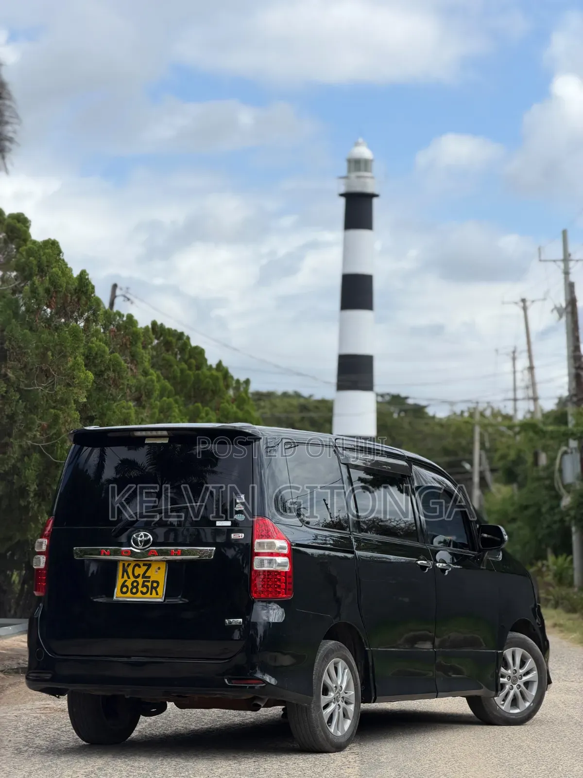 Toyota Noah 2012 Black
