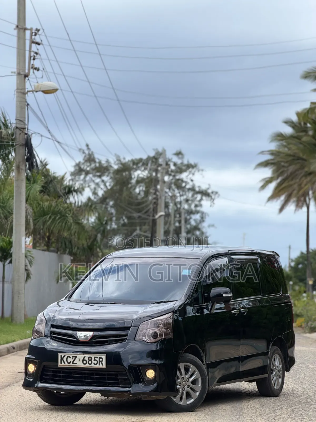 Toyota Noah 2012 Black