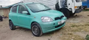 Toyota Vitz 2001 Green