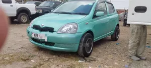 Toyota Vitz 2001 Green