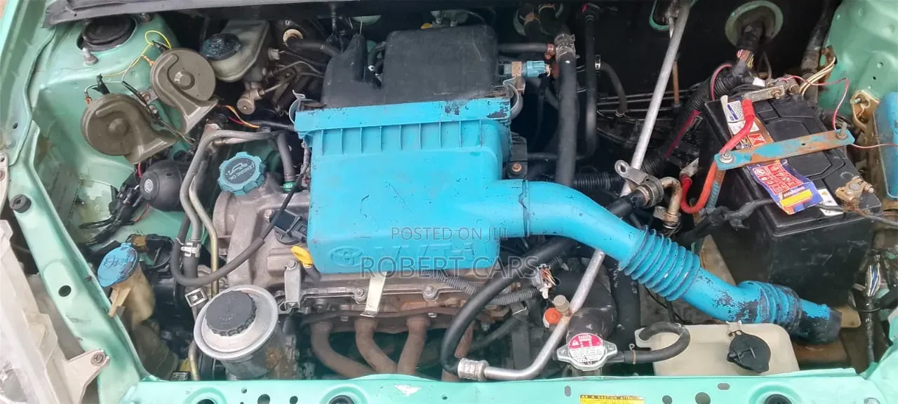Toyota Vitz 2001 Green