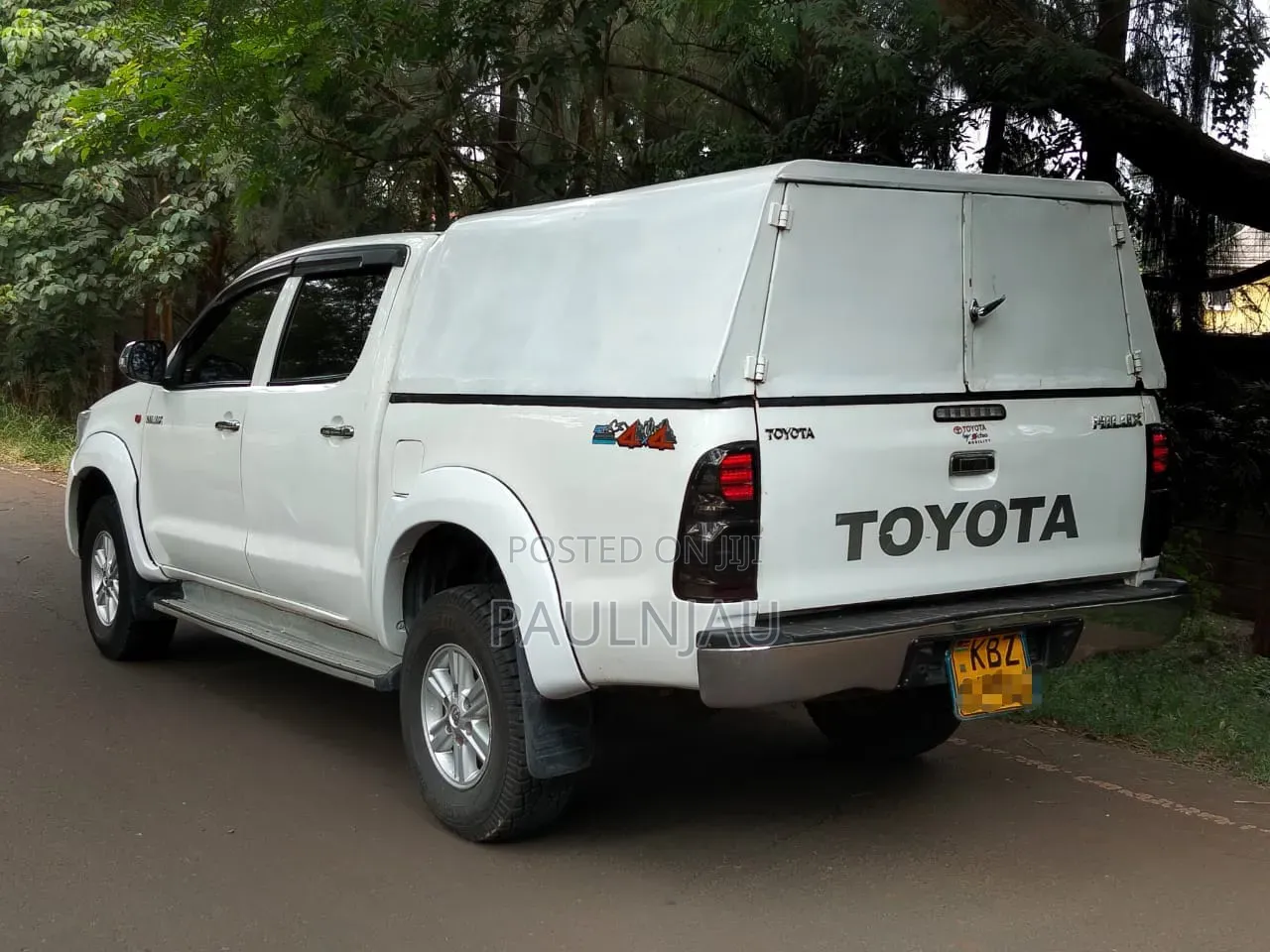 Toyota Hilux 2014 White