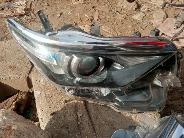 Auris 2016 Headlight