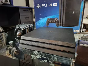 Playstation 4 Pro 1tb: 2 Original Controllers, Charging Dock, 10 Games