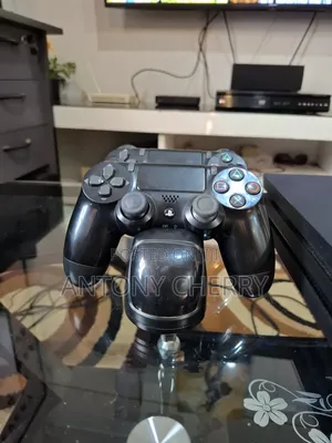 Playstation 4 Pro 1tb: 2 Original Controllers, Charging Dock, 10 Games