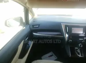Toyota Vellfire 2018 White