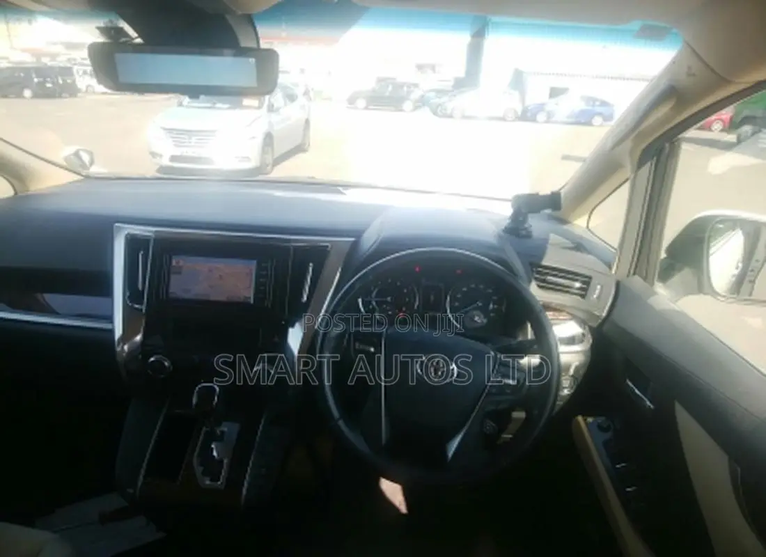 Toyota Vellfire 2018 White