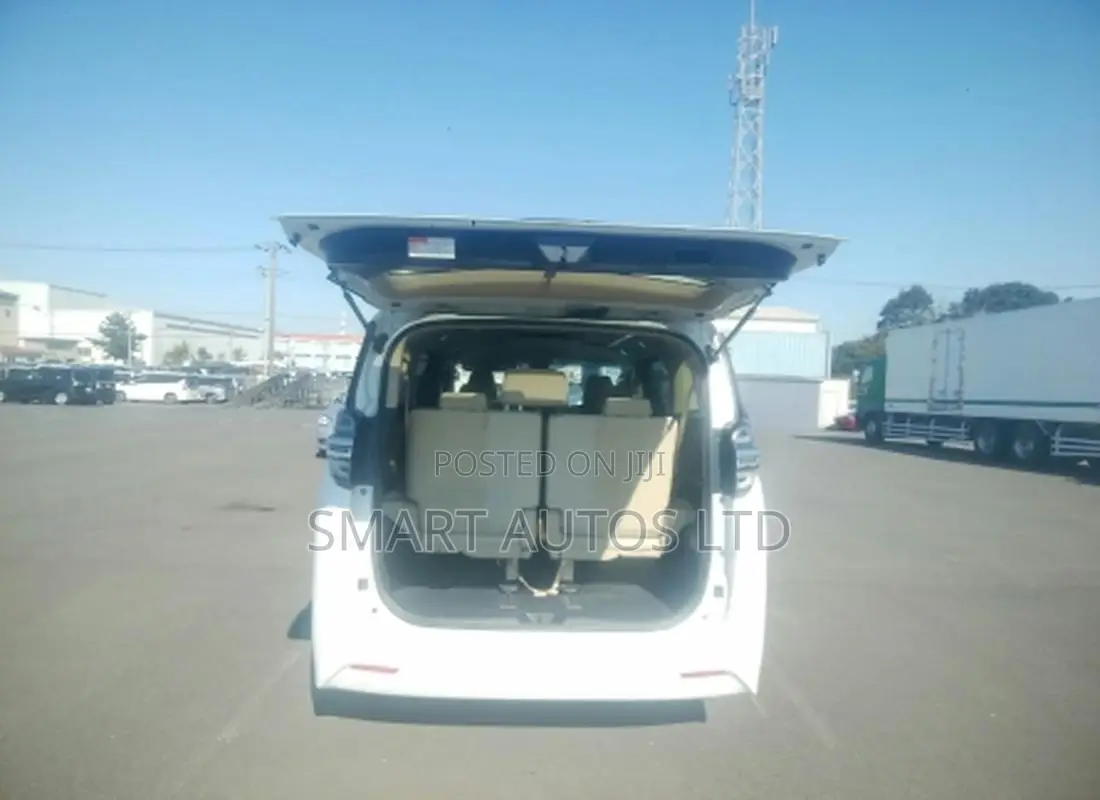 Toyota Vellfire 2018 White