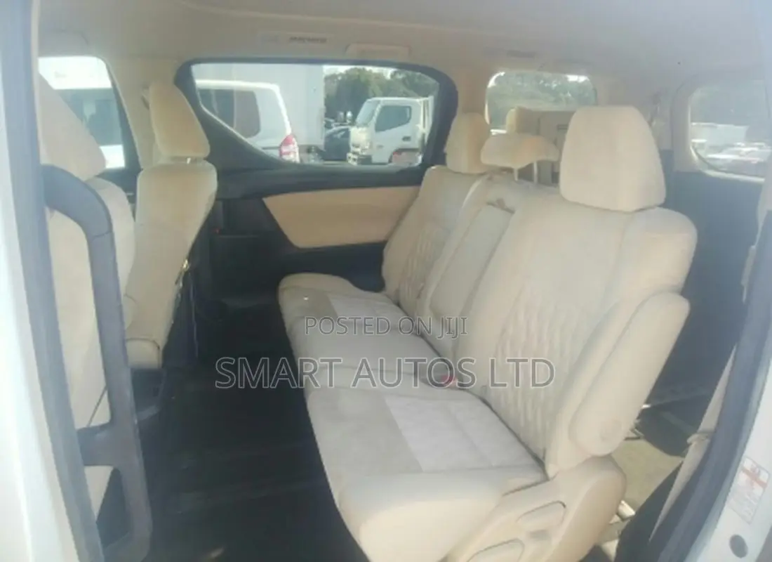 Toyota Vellfire 2018 White