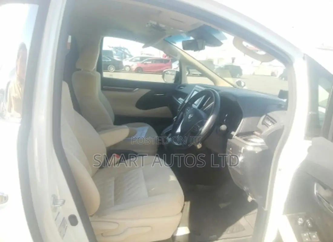 Toyota Vellfire 2018 White