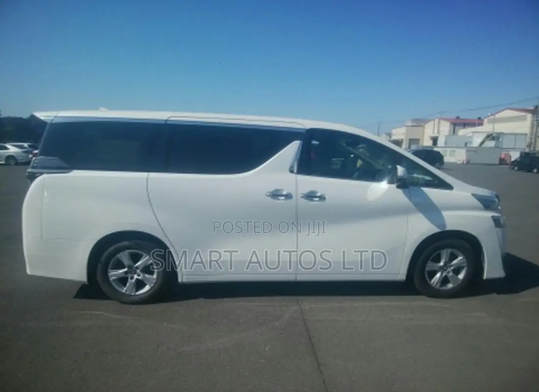 Toyota Vellfire 2018 White
