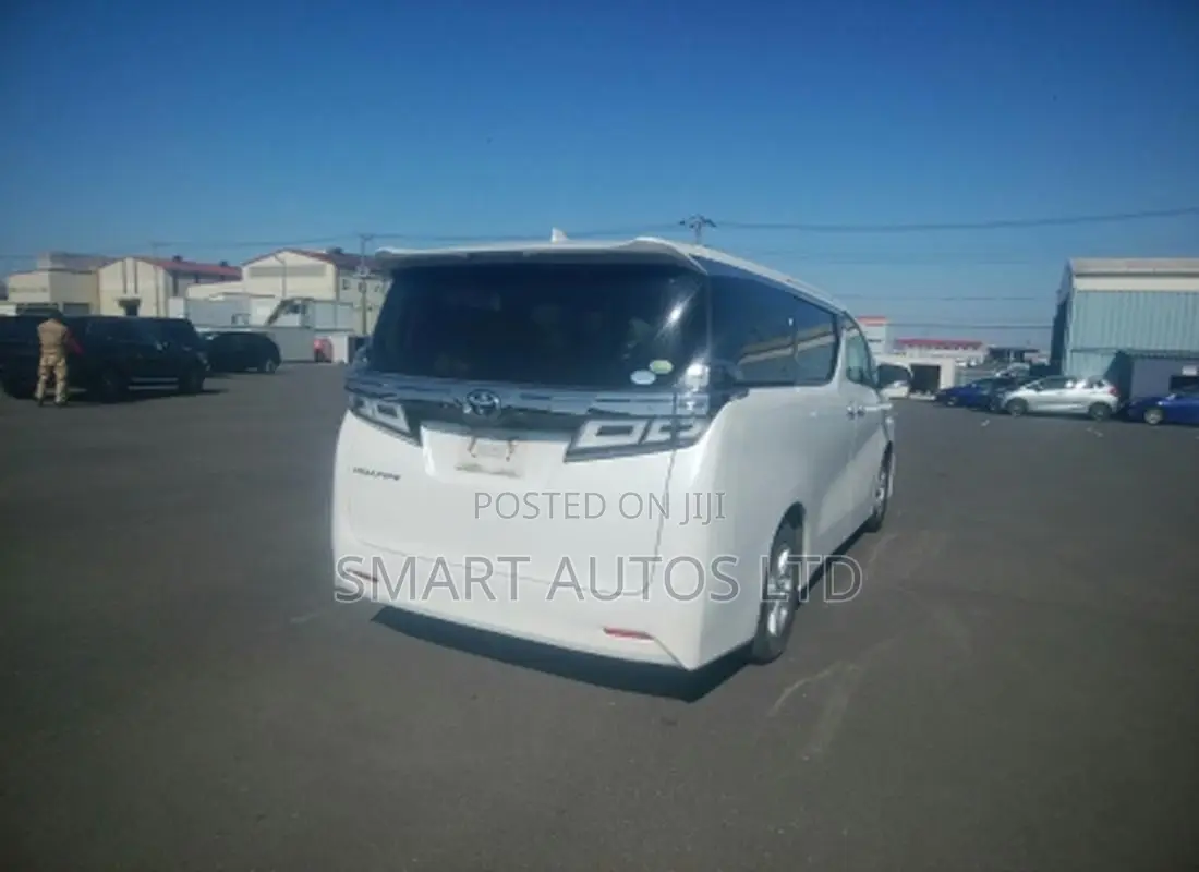 Toyota Vellfire 2018 White