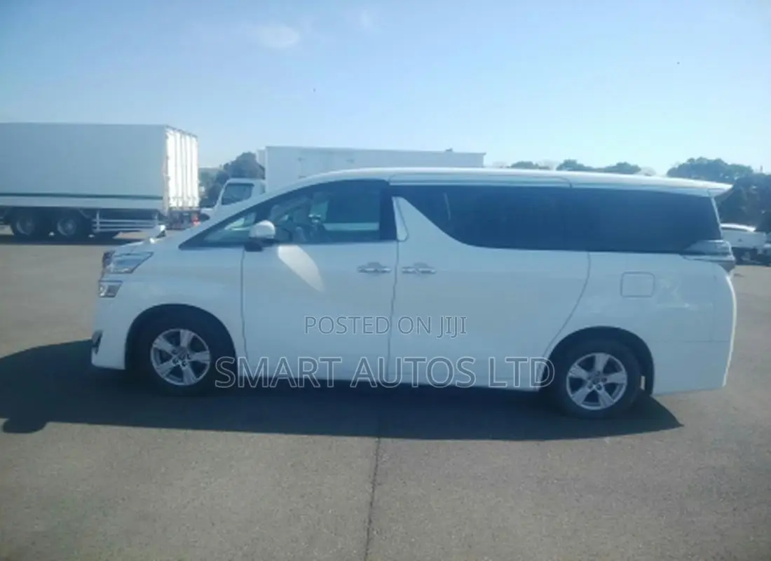Toyota Vellfire 2018 White