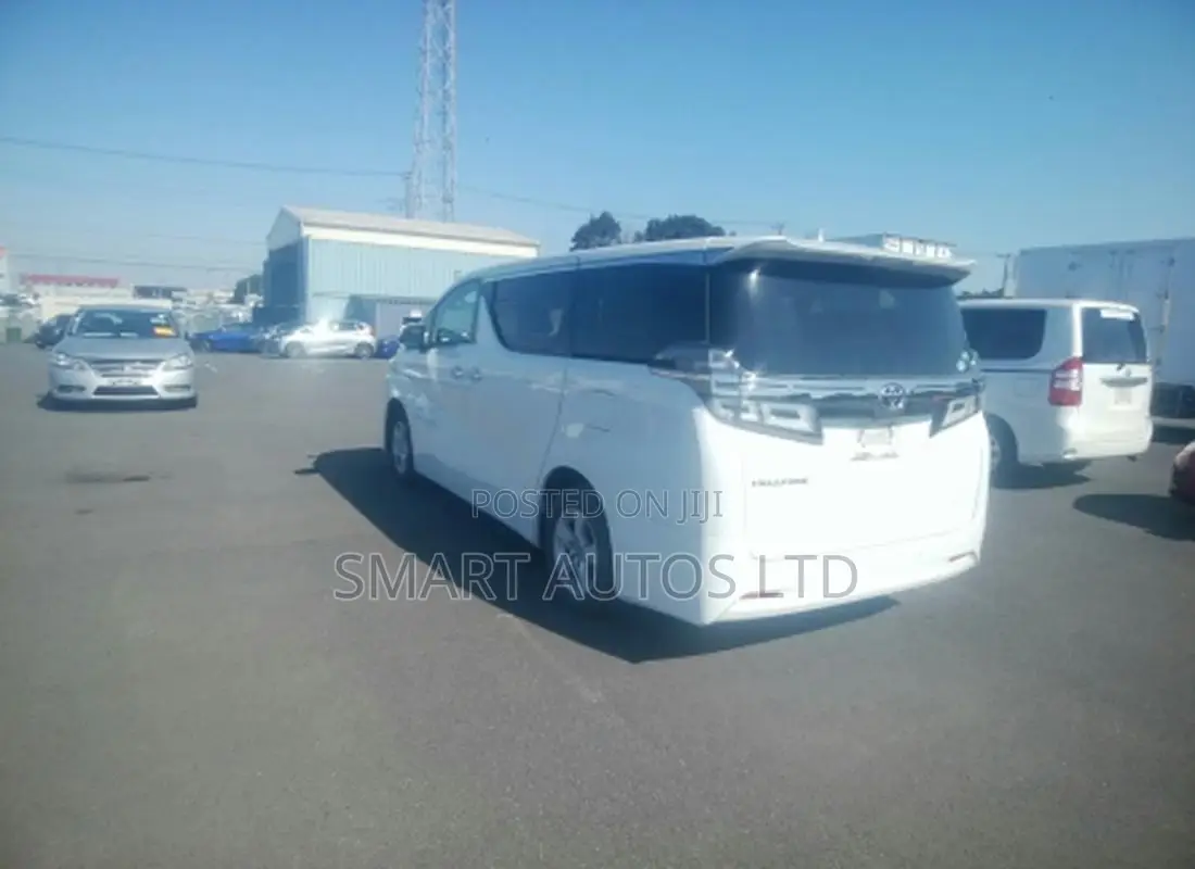 Toyota Vellfire 2018 White