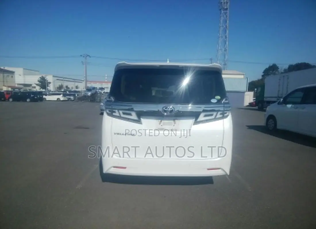 Toyota Vellfire 2018 White