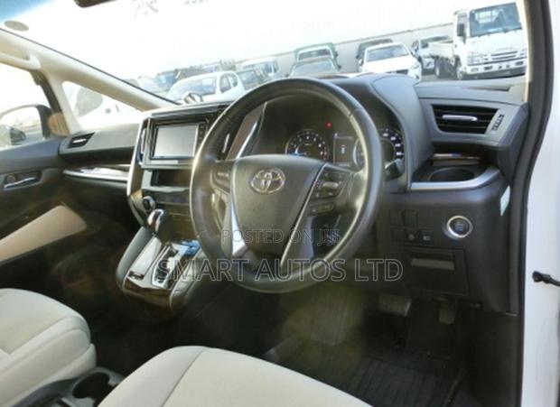 Toyota Vellfire 2018 - thumbnail 12
