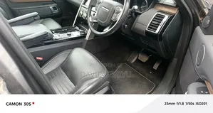 Land Rover Discovery 2017 Gray