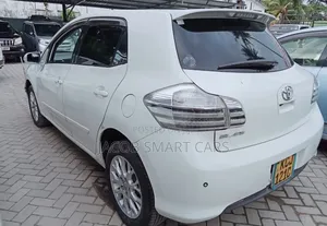 Toyota Auris 2010 White