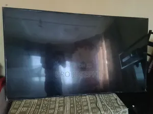 Second Hand Samsung TV With Slightly Brocken Screen but Working Well