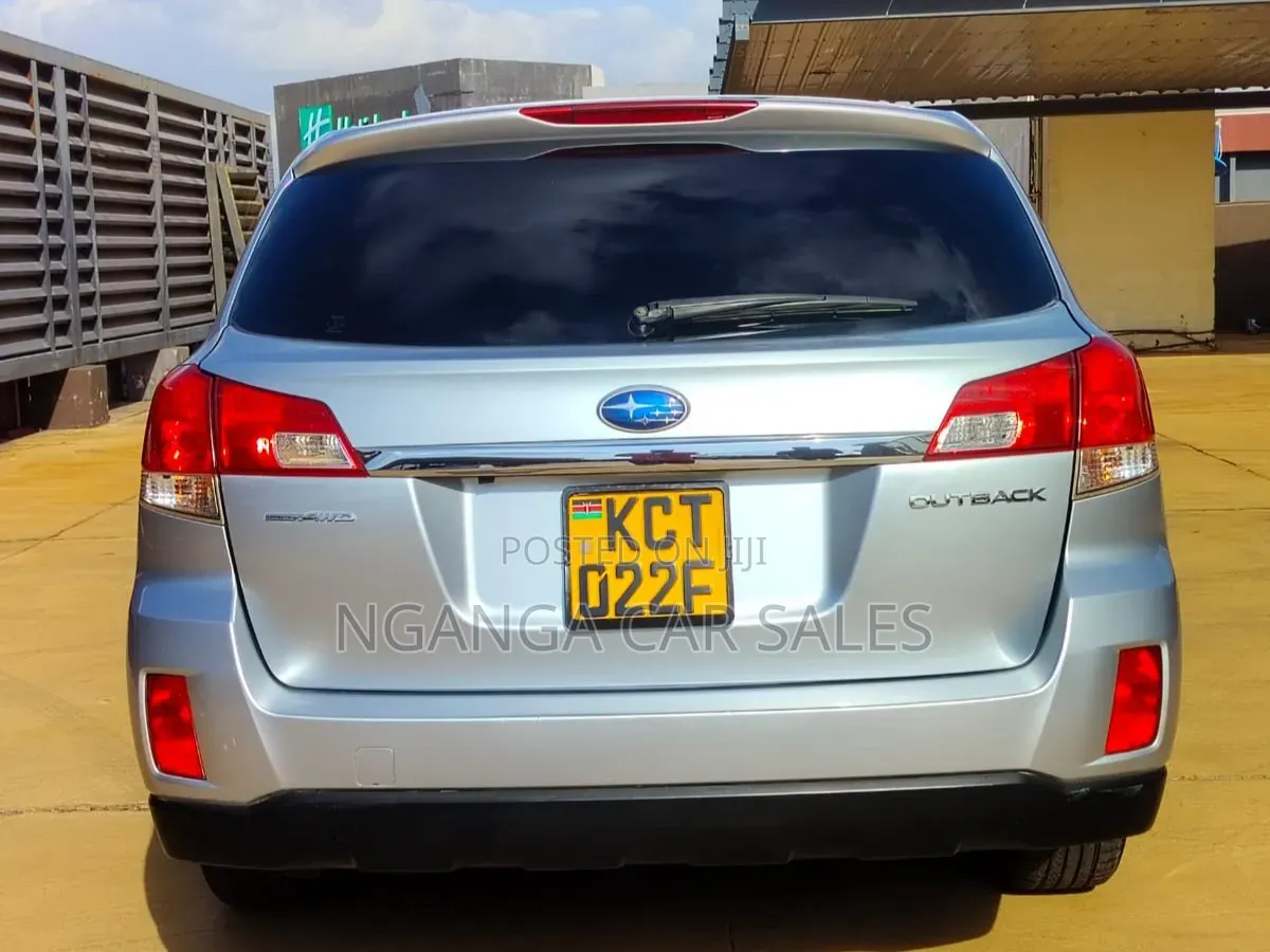 Subaru Outback 2011 Gray