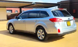 Subaru Outback 2011 Gray