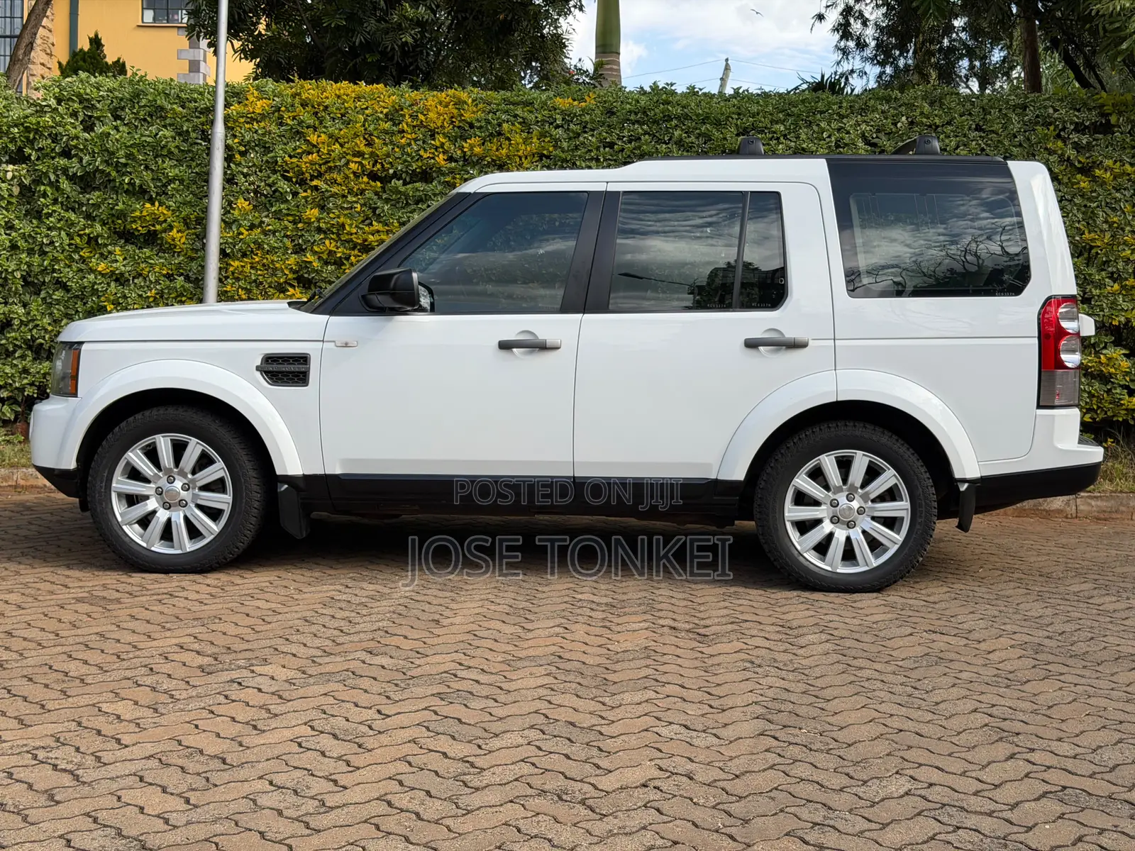Land Rover Lr4 4dr SUV 4WD (3.0L 6cyl S/C 8A) 2014 White