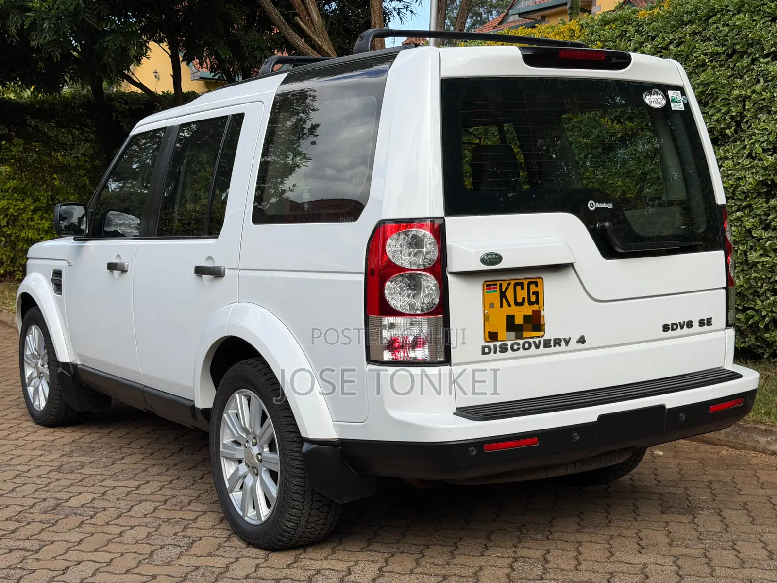 Land Rover Lr4 4dr SUV 4WD (3.0L 6cyl S/C 8A) 2014 White