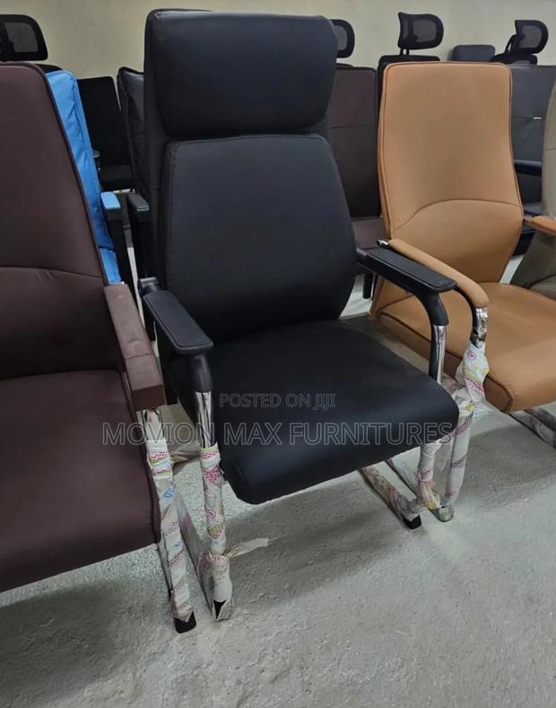 Manager Leather Waiting Chairs - thumbnail 2