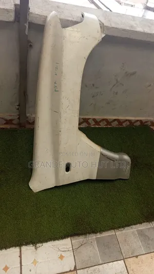 Pajero V21 Fender/Wing