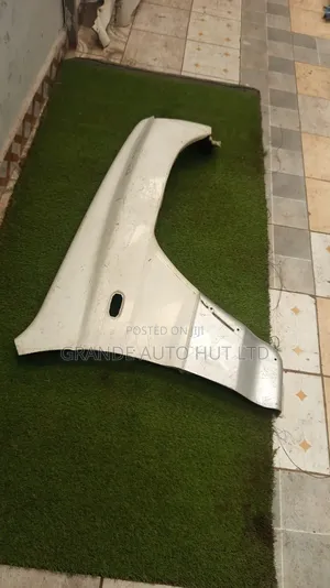 Pajero V21 Fender/Wing