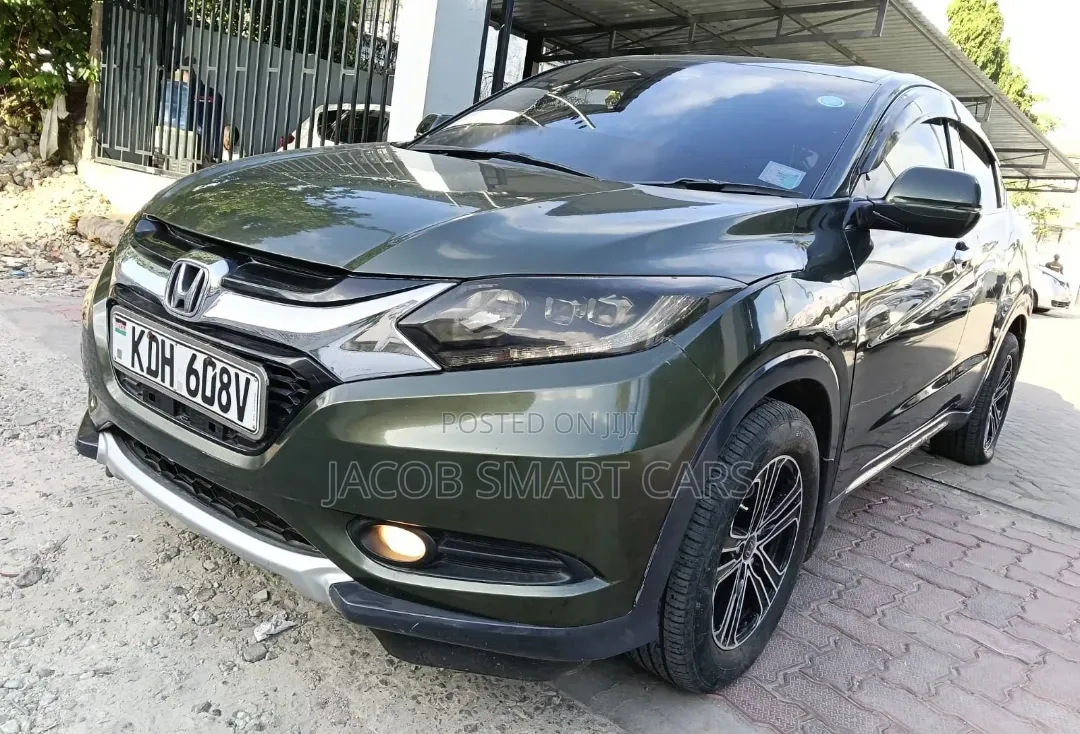 Honda Vezel 2017 Green