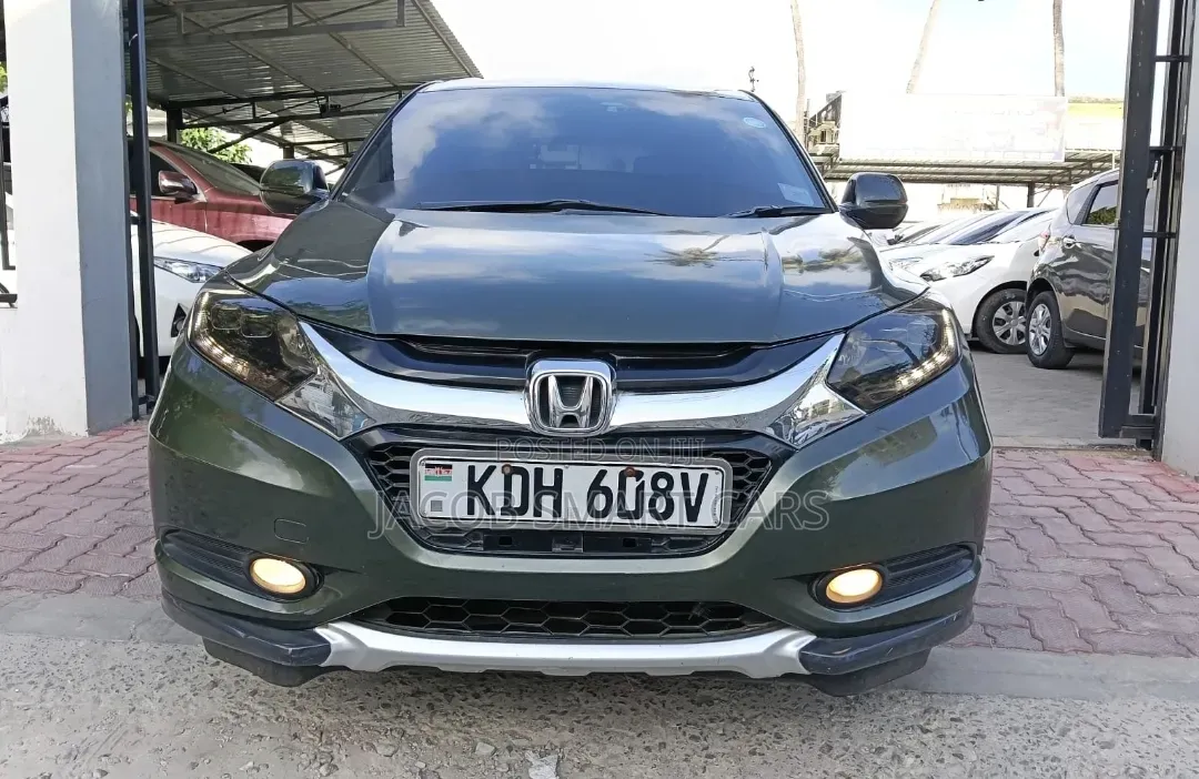 Honda Vezel 2017 Green