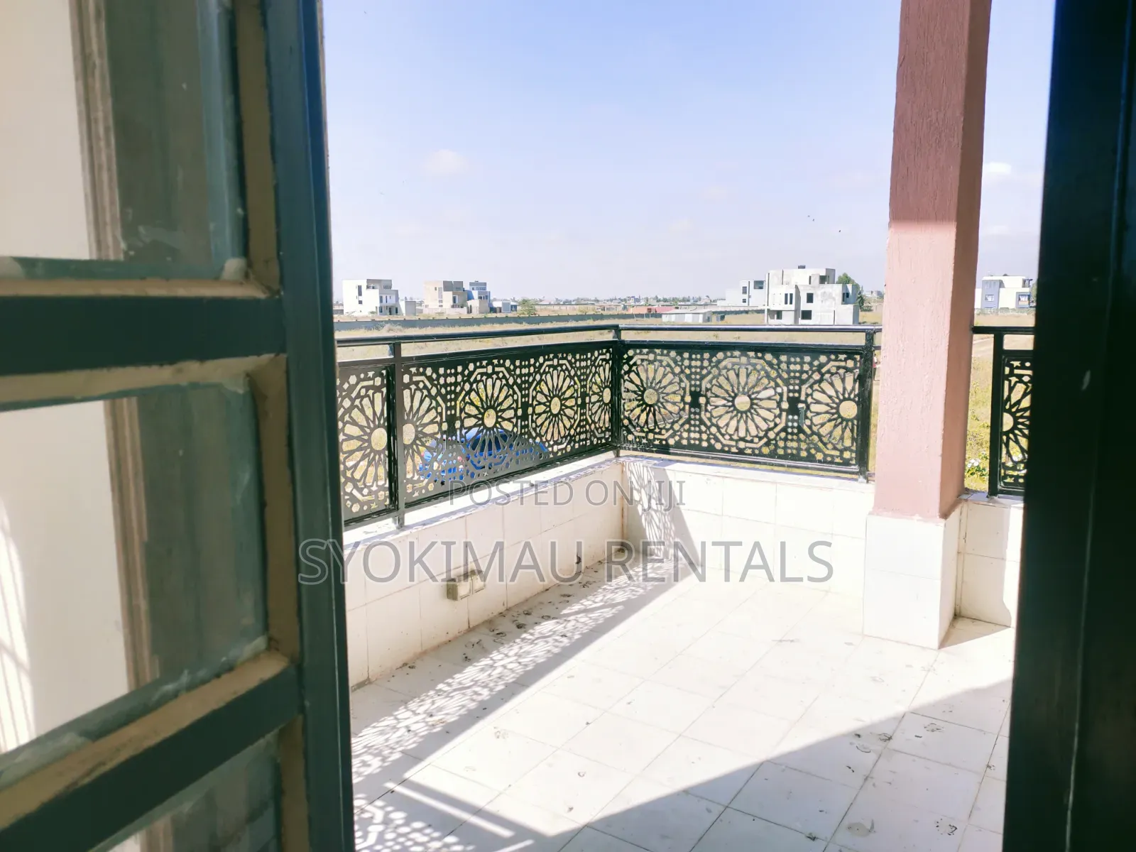 5bdrm Maisonette in Gateway Mall Area for rent