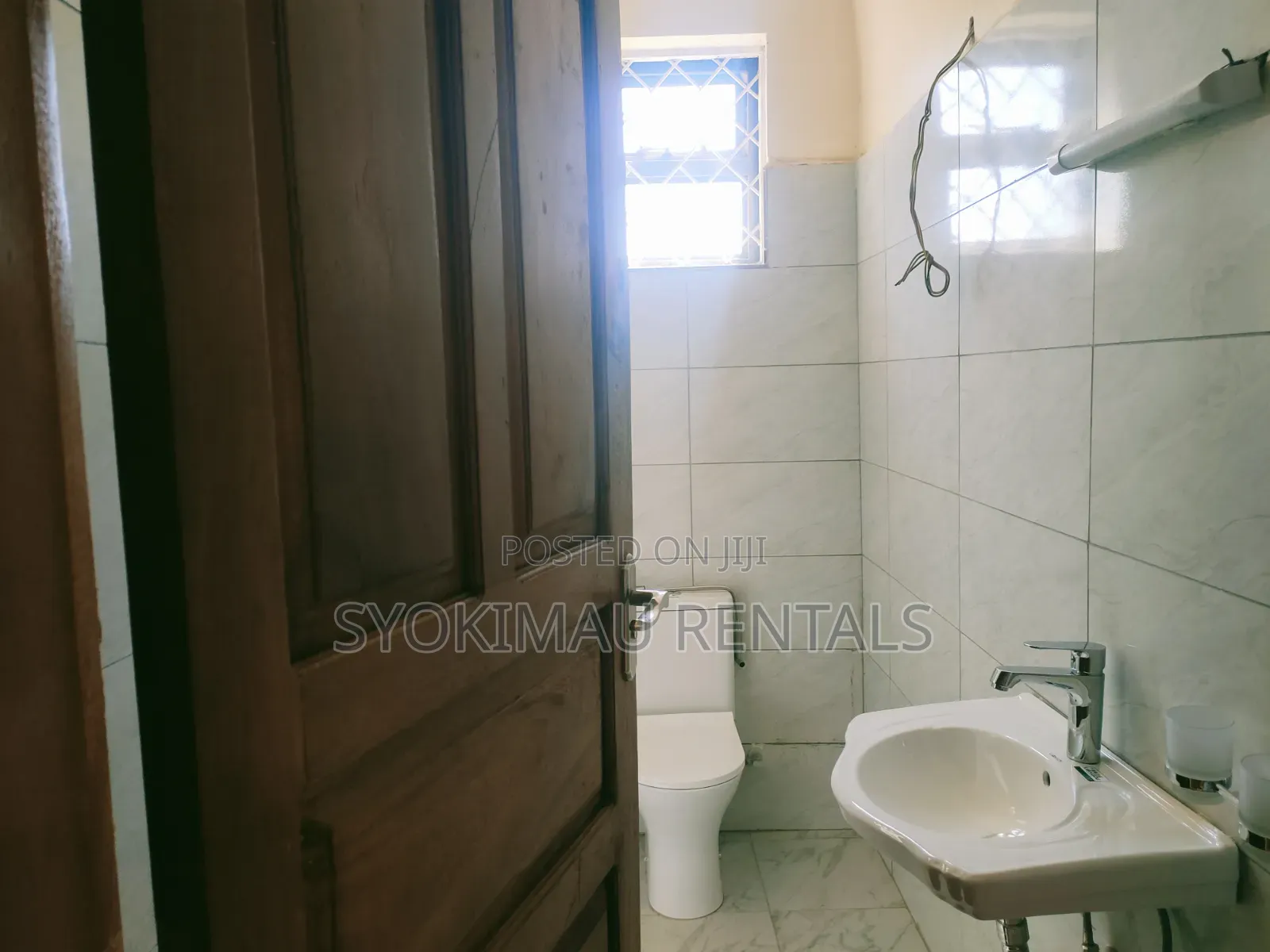 5bdrm Maisonette in Gateway Mall Area for rent