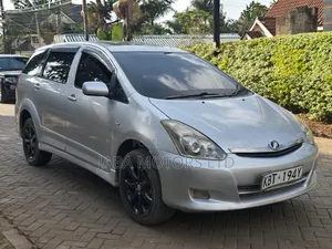 Toyota Wish 2005 Silver