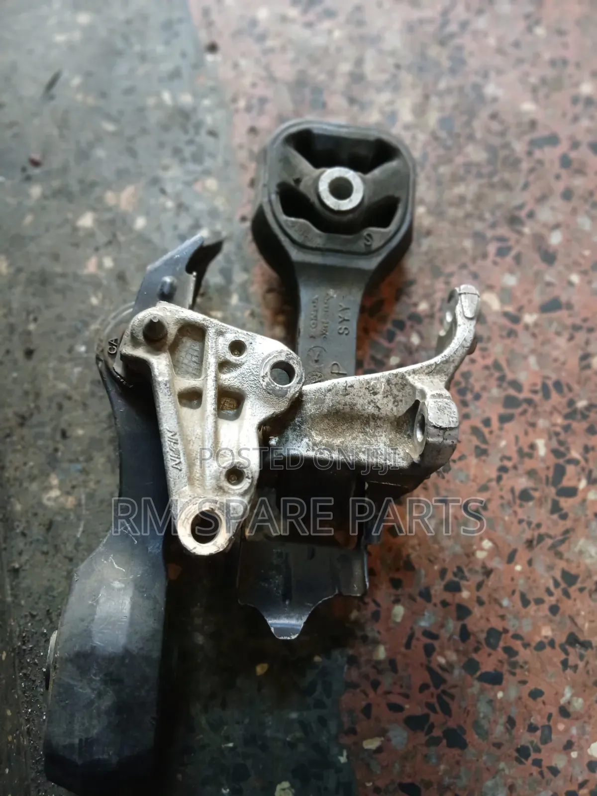 Honda Fit Gearbox Mountain Cremp